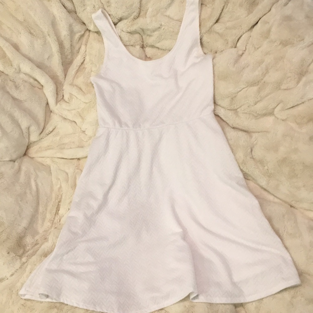 Medium mossimo white dress
